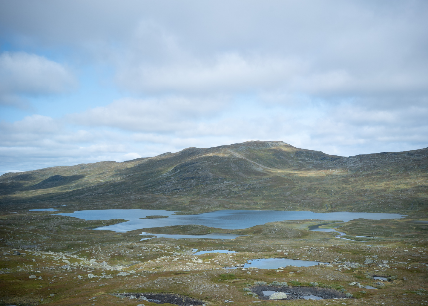 Thru-Hiking Sweden's 800+ Mile Gröna Bandet (FILM PREMIERE)